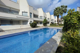 Žemutinio aukšto kotedžas netoli jūros