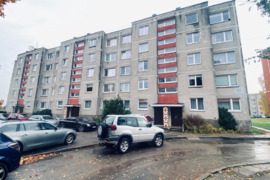 Mažeikiuose 3 aukšte Tylioji g. 22 parduodamas 2k butas