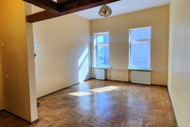 1 kamb. butas Kaunas, Senamiestis, Vilniaus g.