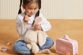 Makiažo rinkinys su kosmetiniu krepšiu