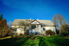 Parduodamas erdvus rąstinis namas Kuktiškėse, Utenos rajone.