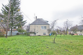 Parduodamas pigiai mūrinis sodo namelis