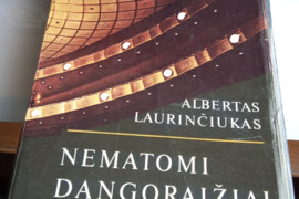 Nematomi dangoraižiai