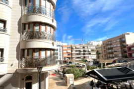 Atnaujinti apartamentai vos 200 metrų nuo jūros