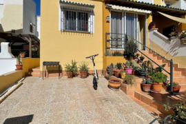 Bungalas su bendru baseinu, Alicante provincijoje, Orihuela Costa mieste. 4 kambariai | 82 m² | 2 ki