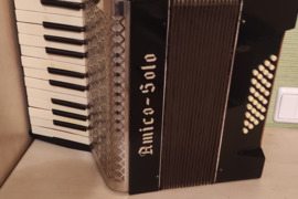 Parduodamas akordeonas