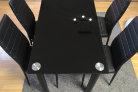 Stiklinis juodas stalas + 4 kėdės