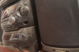 GERAS PANASONIC, CENTRAS, 5 CD, MC, AUX, FM, BLUETOOTH