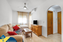 Studija su terasa, Alicante provincijoje, Torrevieja mieste, Playa del Cura rajone. 1 kambarys | 32 