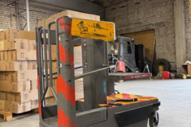 Vertikalus užsakymų surinkimo keltuvas Jungheinrich EKM 202