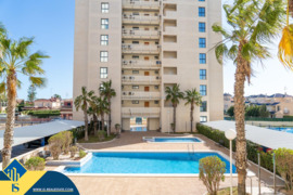 Renovuotas apartamentas su bendru baseinu, Alicante provincijoje, Torrevieja mieste, Playa de los Ná