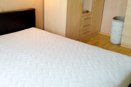 Erdvus 2 kambarių butas, netoli Žveryno