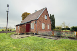 Parduodamas gyvenamasis namas – sodyba, ramioje vietoje, su 55 arų erdviu žemės sklypu Pasvalio raj.