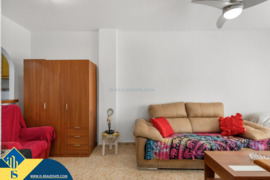 Studija su terasa, Alicante provincijoje, Torrevieja mieste, Playa del Cura rajone. 1 kambarys | 32 