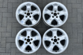 Ronal , Lieti ratlankiai, R-16