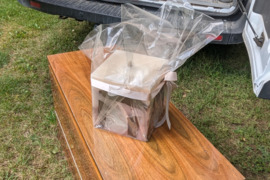 Stebinančiai didelė žvakė.