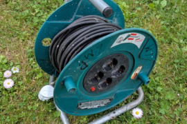 25 m prailgintojas. Nešiojama elektros ritė.