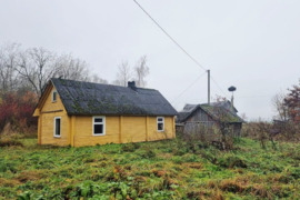 PARDUODAMAS RĄSTINIS NAMAS PRIE UPELIO, NARUTIŠKIO KAIME, PANEVĖŽIO RAJONE