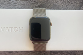 Apple Watch Series 8 Gold
