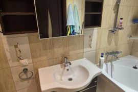 Vonios spintelių komplektas su kriaukle