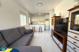 Bungalas su terasa, Alicante provincijoje, Torrevieja mieste. 2 kambariai | 40 m² | 300 metrų iki jū