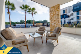 Apartamentas su bendru baseinu, Alicante provincijoje, Torrevieja mieste, Torreta rajone. 3 kambaria