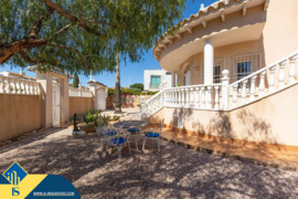 Vila su privačiu baseinu, Alicante provincijoje, Orihuela Costa mieste. 5 kambariai | 176 m² | 700 m