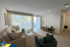  Renovuotas namas su privačiu baseinu, Alicante provincijoje, Orihuela Costa mieste. 4 kambariai | 1