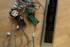 Orkaitės valdiklį su ekranu