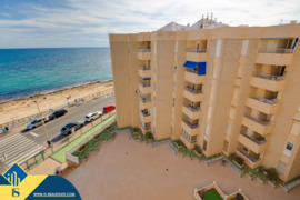 Apartamentas su terasa, Alicante provincijoje, Torrevieja mieste, Playa de los Locos rajone. 3 kamba