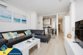 Renovuotas apartamentas su terasa, Alicante provincijoje, Torrevieja mieste, Playa de los Locos rajo