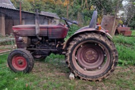 Parduodu traktoriu Universal U445v