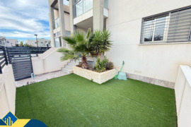 Namas su bendru baseinu, Alicante provincijoje, Torrevieja mieste, Playa de Los Locos rajone. 3 kamb