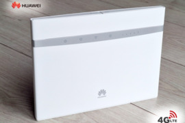 4G+ LTE modemas Huawei B525s-65a su maitinimo blokeliu