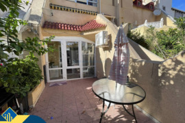 Bungalas su terasa, Alicante provincijoje, Torrevieja mieste. 3 kambariai | 57 m² | 1.5 kilometro ik