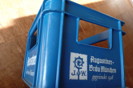 Vokiška alaus dėžė