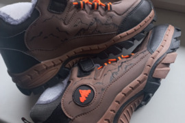 Nauji žiemini batai