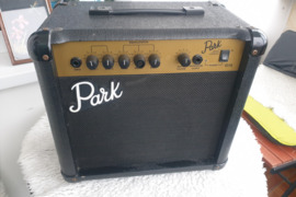 Kolonėlės elektrinei gitarai Park G10 ir Panther Mega-10, gitaros kubai