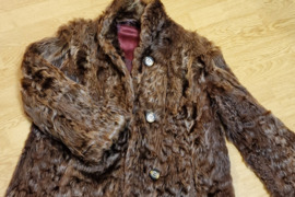 Naturalaus kailio moteriski kailiniai