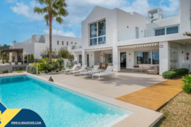 Vila privačiu baseinu, Malaga provincijoje, Marbella mieste, Rytų Marbella rajone. 6 kambariai | 336