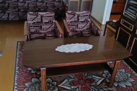 Vintažinis žurnalistinis staliukas