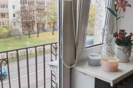 Parduodamas 1-no kambario butas su balkonu bendrabučio tipo name.