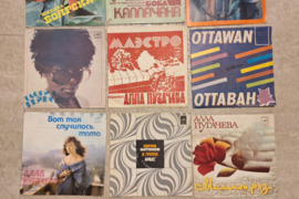 Parduodamos mažos vinilinės plokštelės