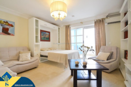 Renovuota studija su balkonu, Alicante provincijoje, Torrevieja mieste, Playa de los Locos rajone. 1