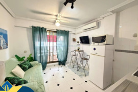 Studija su terasa, Alicante provincijoje, Torrevieja mieste. 1 kambarys | 32 m² | 400 metrų iki jūro