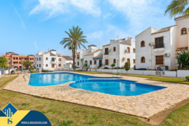 Penthouse apartamentas su bendru baseinu, Alicante provincijoje, Orihuela Costa mieste. 3 kambariai 