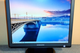Samsung 19'' LCD