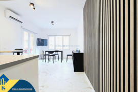 Renovuotas apartamentas su terasa, Alicante provincijoje, Torrevieja mieste, Playa del Cura rajone. 