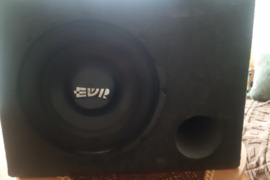 Subas  Kolonėlės, garsiakalbiai