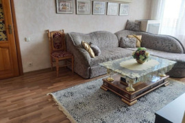 Parduodamas 3-jų kambarių butas Debreceno g.